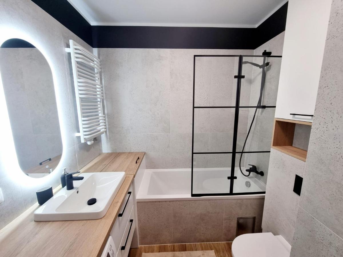 Doki Living Apartament 55 格但斯克 外观 照片
